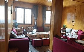 Atlas Chalet Armed